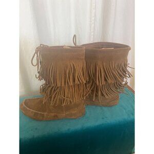 Minnetonka Womens Fringe Suede Ankle Boots Size 9.5 Brown